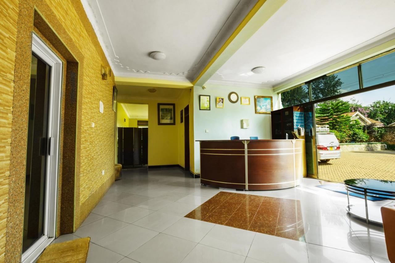 Santa Maria Hotel Entebbe Extérieur photo