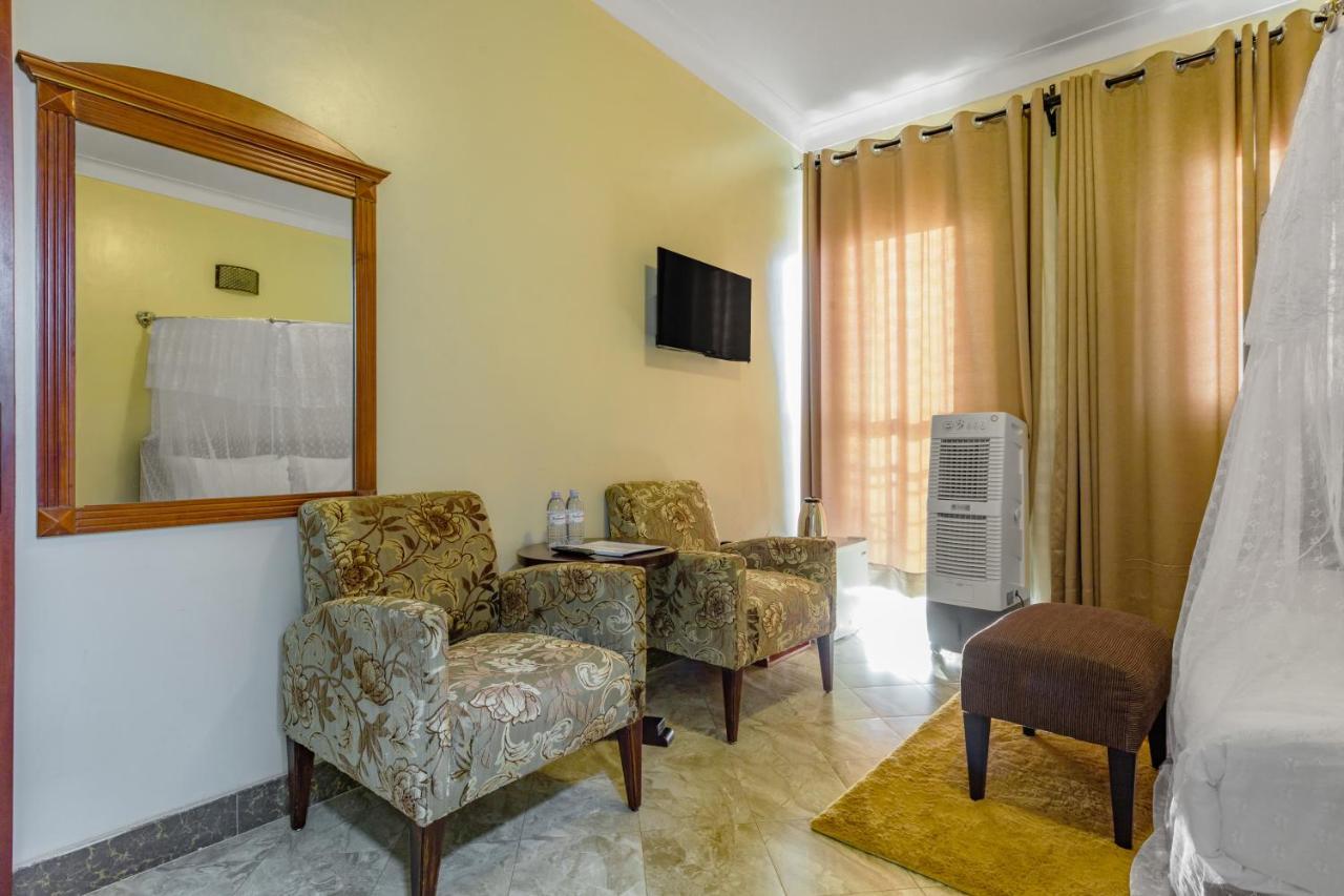 Santa Maria Hotel Entebbe Extérieur photo