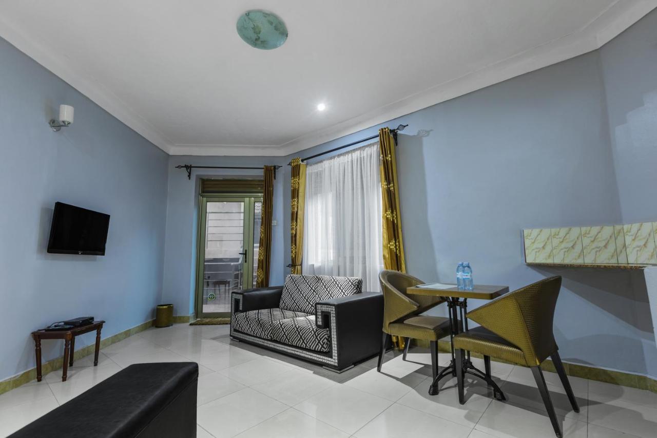 Santa Maria Hotel Entebbe Extérieur photo