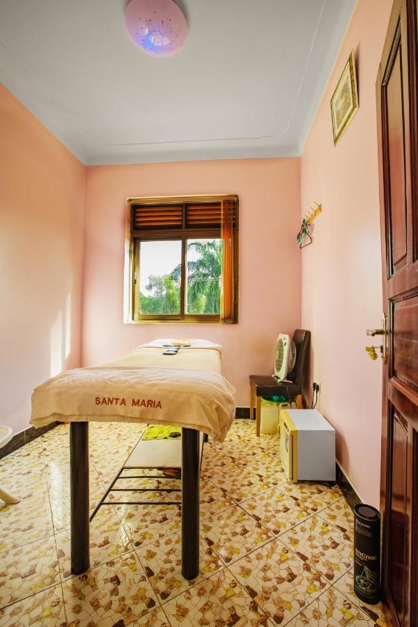 Santa Maria Hotel Entebbe Extérieur photo